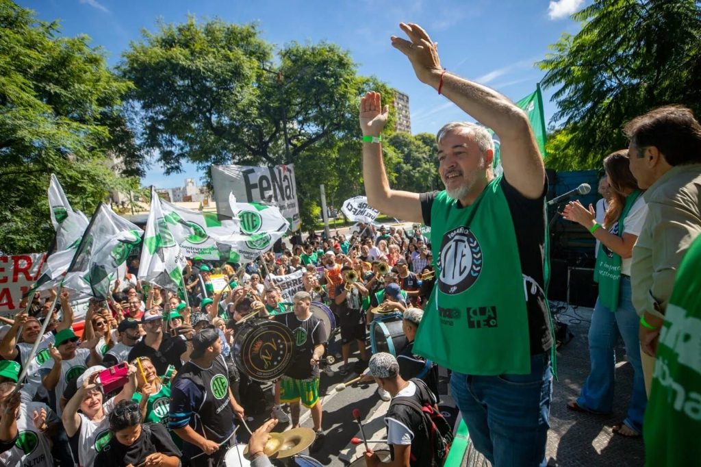 HUBO 2300 NUEVOS DESPIDOS DE ESTATALES EL FIN DE SEMANA Y ATE PROTESTA EN TODO EL PAÍS