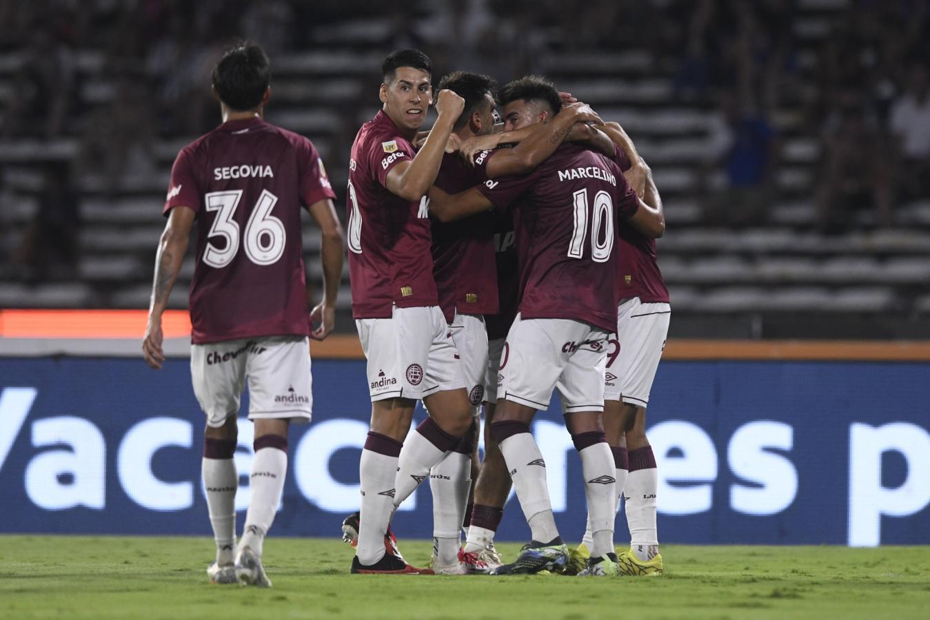 SUPER BOU: LANÚS APROVECHÓ LA QUE TUVO Y VENCIÓ A TALLERES