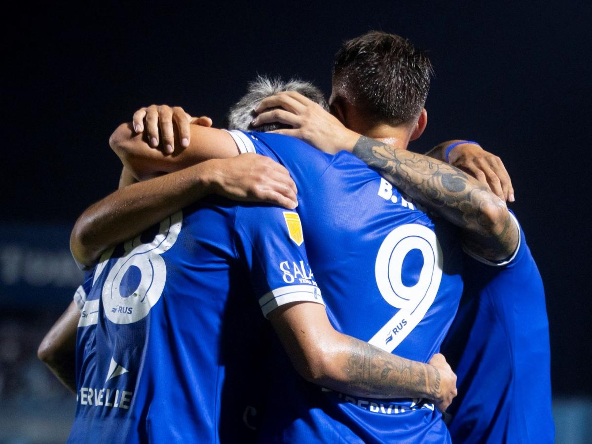 VÉLEZ CONFIRMÓ SU LEVANTADA A LA ESPERA DE GUILLERMO BARROS SCHELOTTO