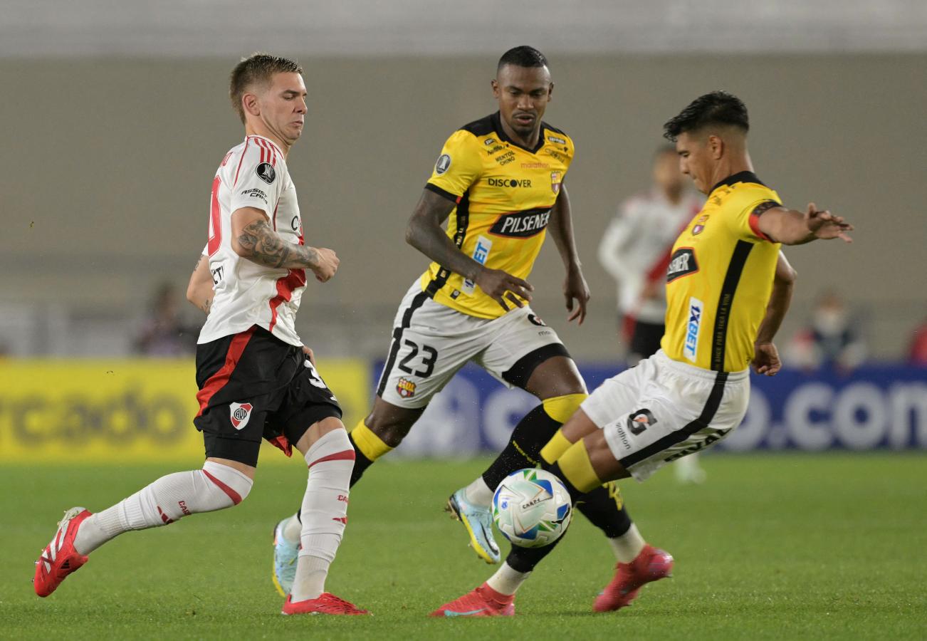 NO LEVANTA: RIVER FALLÓ UN PENAL Y EMPATÓ 0-0 ANTE BARCELONA