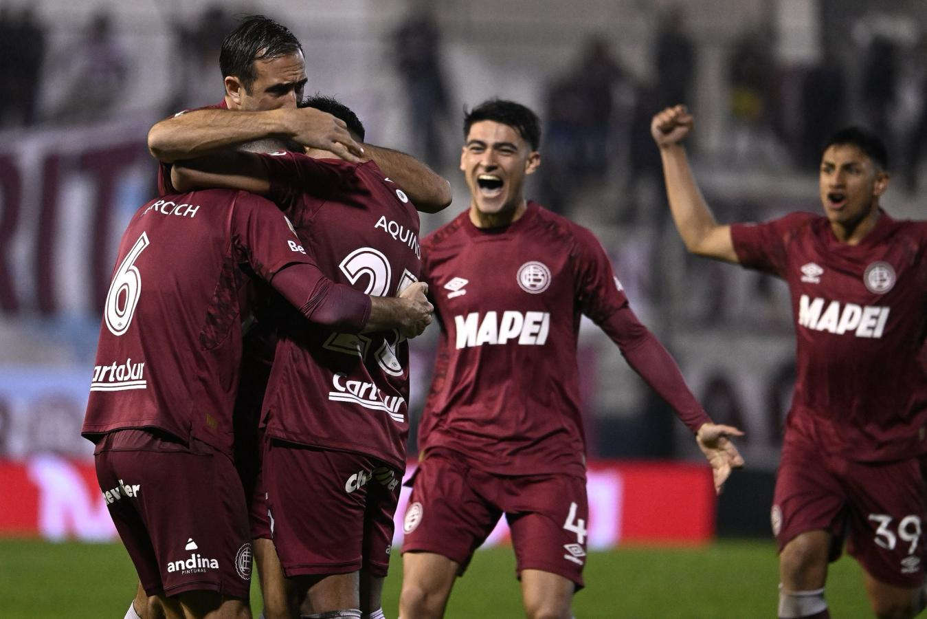 LANÚS ELIMINÓ A HURACÁN CON AUTORIDAD Y AVANZÓ EN LA COPA ARGENTINA