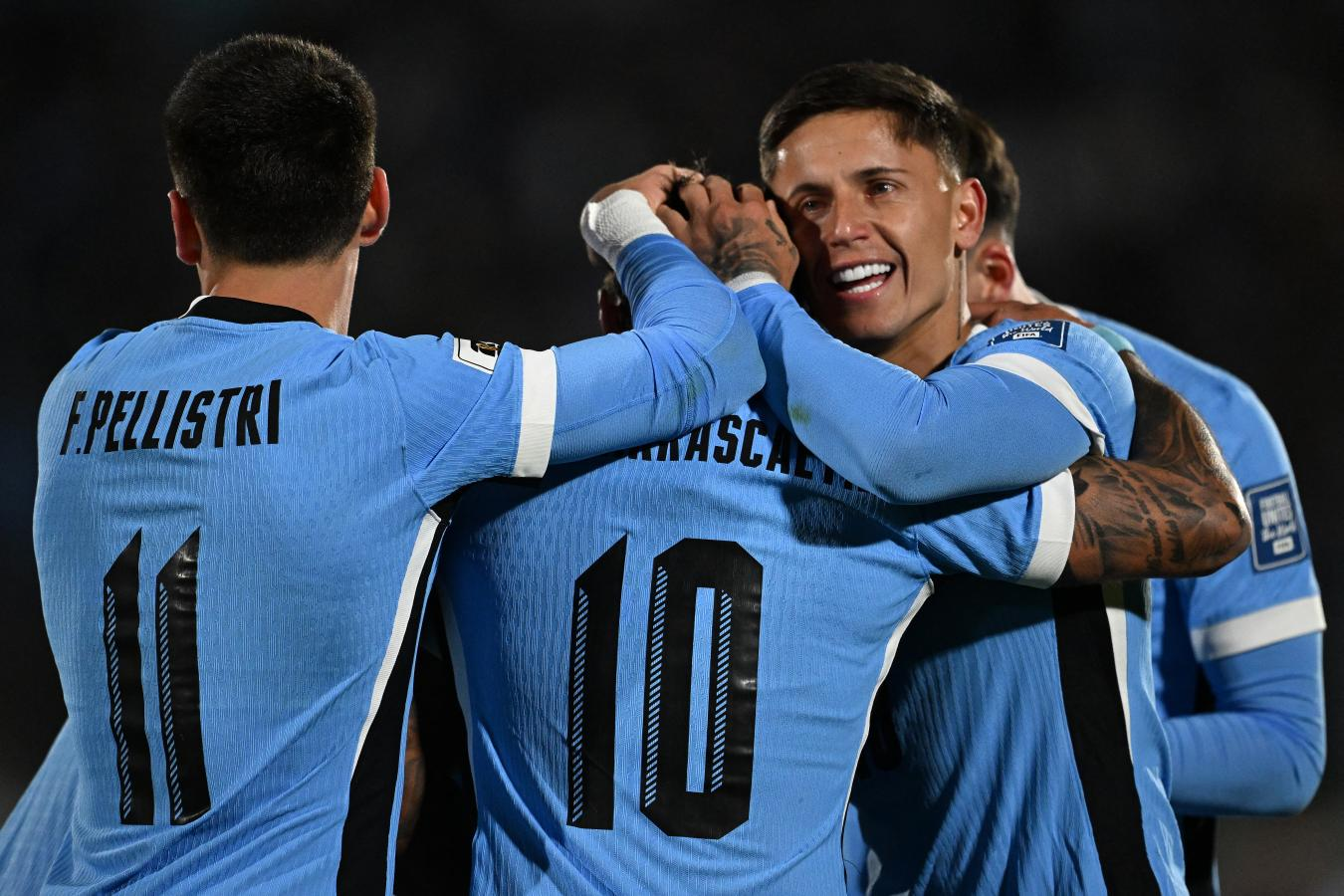 EN CHAMPIONES NOS VAMOS AL MUNDIAL: LA URUGUAY DE BIELSA GOLEÓ A PERÚ Y SE CLASIFICÓ A LA COPA DEL MUNDO
