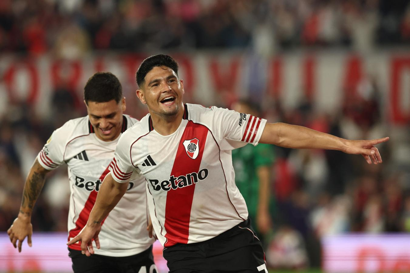 RIVER APROVECHÓ UNA RÁFAGA, RECUPERÓ EL LIDERAZGO Y HUNDIÓ A SAN MARTÍN DE SAN JUAN