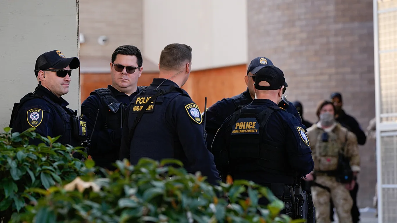 UN TRIBUNAL DE APELACIONES PERMITE A TRUMP DESPLEGAR GUARDIA NACIONAL EN PORTLAND