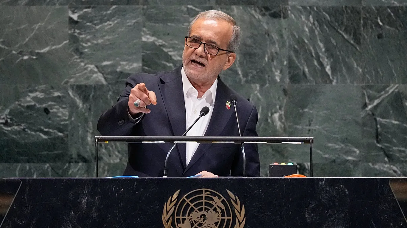 IRÁN RECONSTRUIRÁ SUS INSTALACIONES NUCLEARES CON MÁS POTENCIA, CONFIRMA EL PRESIDENTE PEZESHKIAN