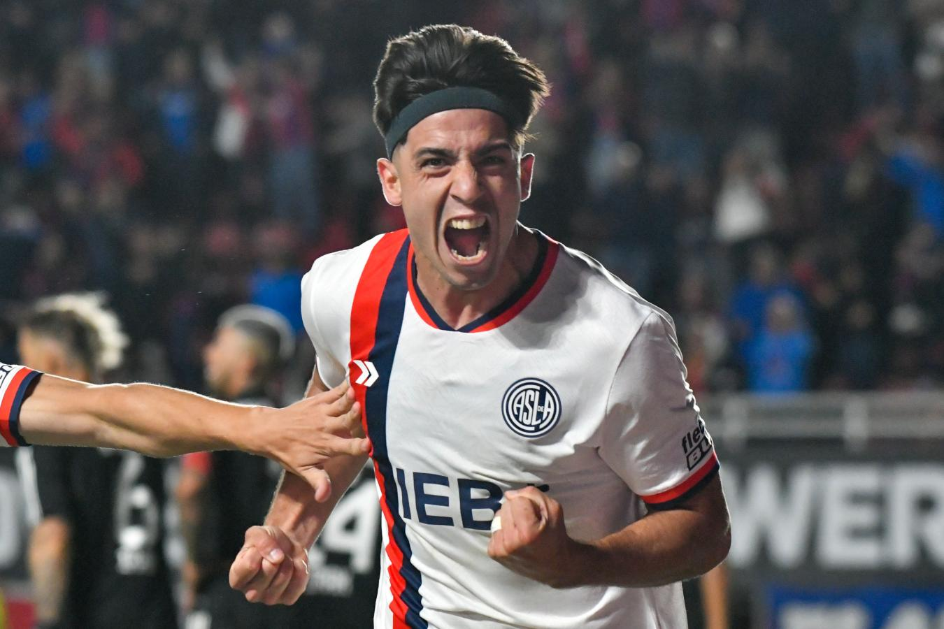 SAN LORENZO BAJÓ A RIESTRA Y LO FESTEJAN BOCA Y RIVER