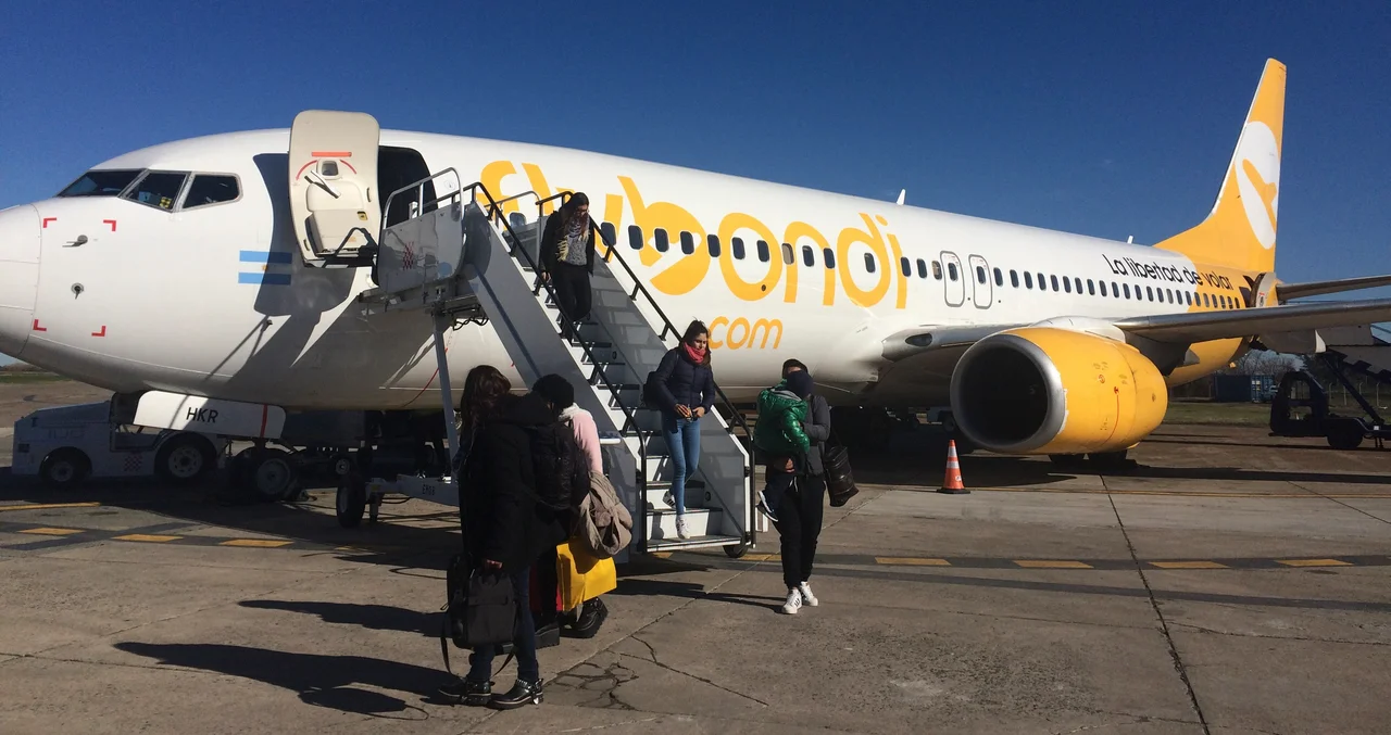 EL GOBIERNO APLICÓ ACTAS DE INFRACCIÓN A FLYBONDI POR LAS CANCELACIONES DE VUELOS