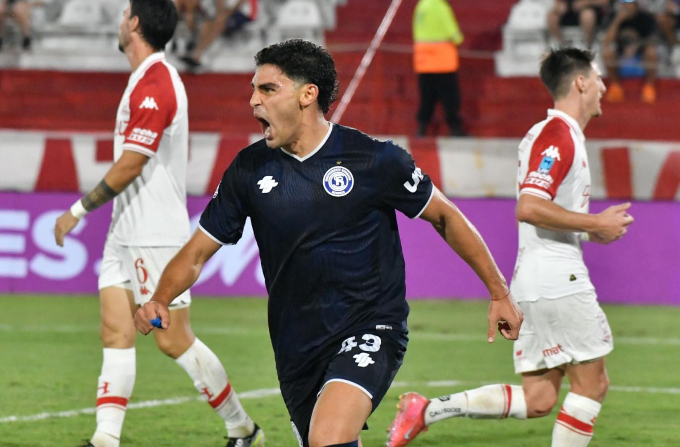 INDEPENDIENTE RIVADAVIA LO DIO VUELTA ANTE HURACÁN Y SIGUE CON PUNTAJE IDEAL