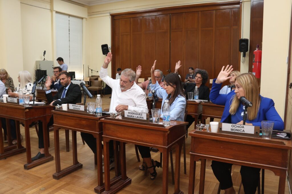 FUERZA PATRIA ACOMPAÑÓ UN DICTAMEN OPOSITOR Y SE APROBÓ EL PRESUPUESTO 2026