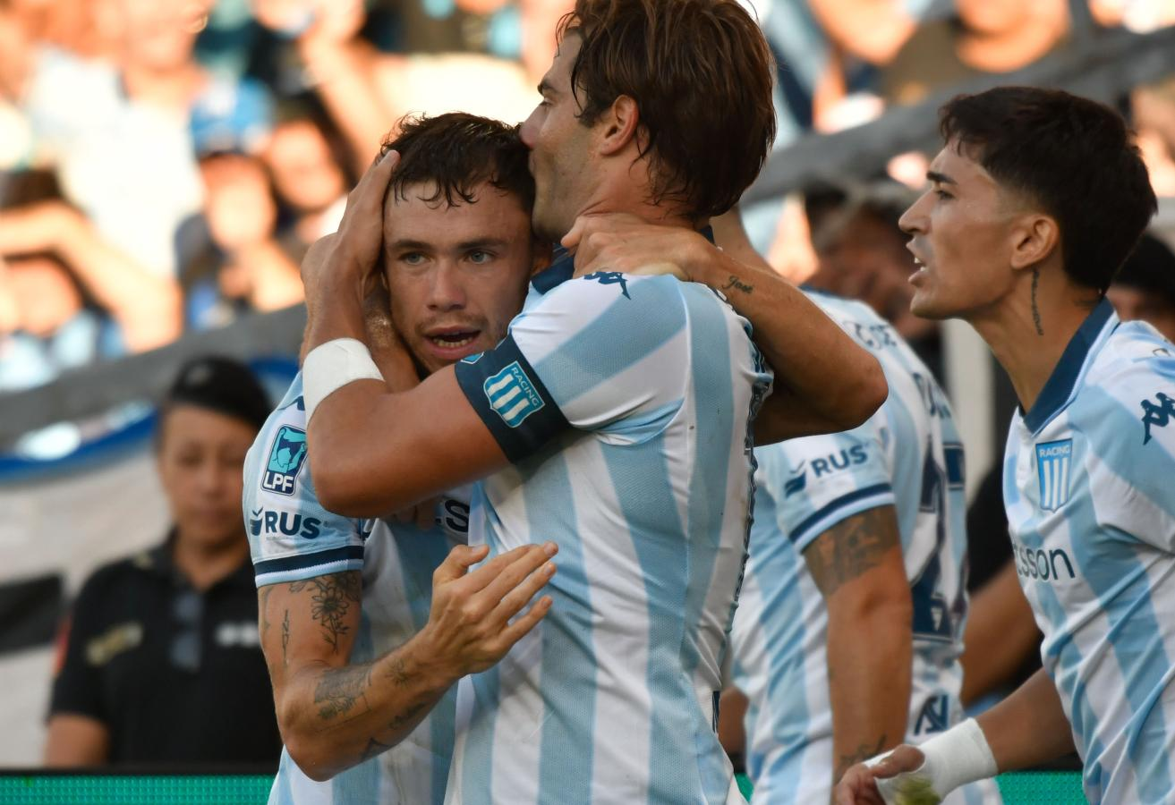 RACING VENCIÓ A ARGENTINOS GRACIAS A UN GRAN PRIMER TIEMPO Y RESPIRA
